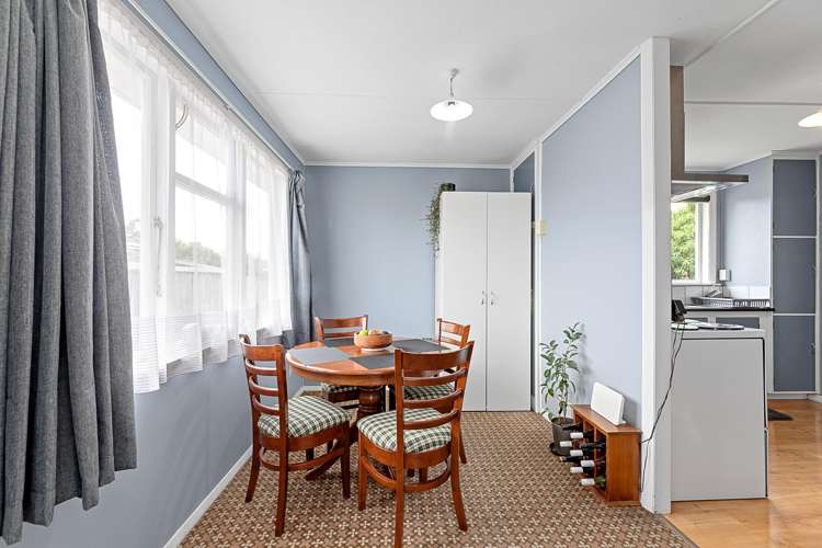 5 Gill Crescent Redwoodtown_4