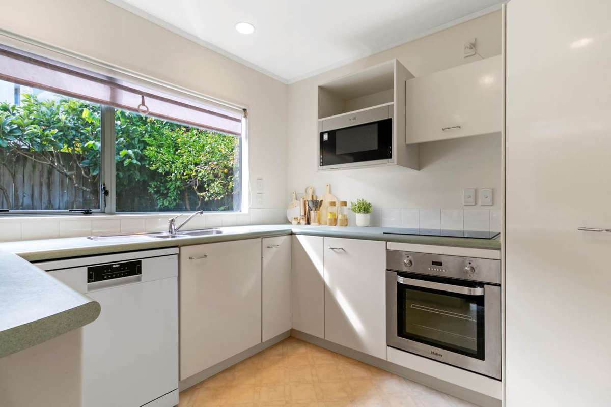 2/2 Carlton Street_3