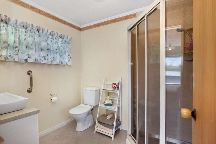 23 Renown Road Raumati South_17