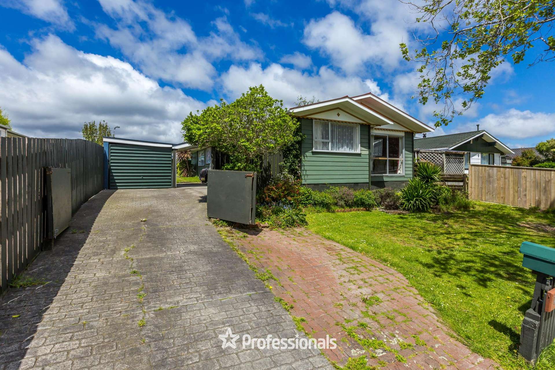 169 California Drive Totara Park_0
