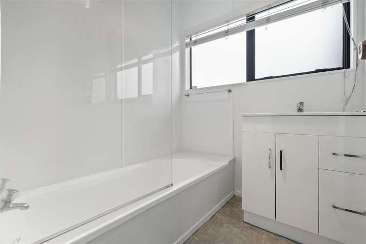 2/72 Settlement Road Papakura_7