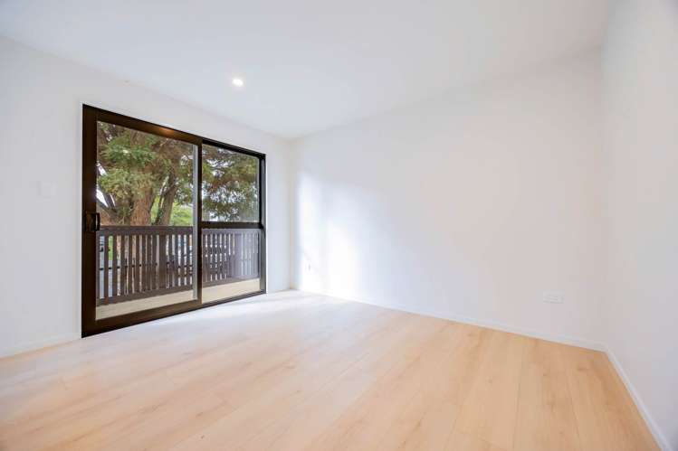 1/8 Alpers Avenue Epsom_12