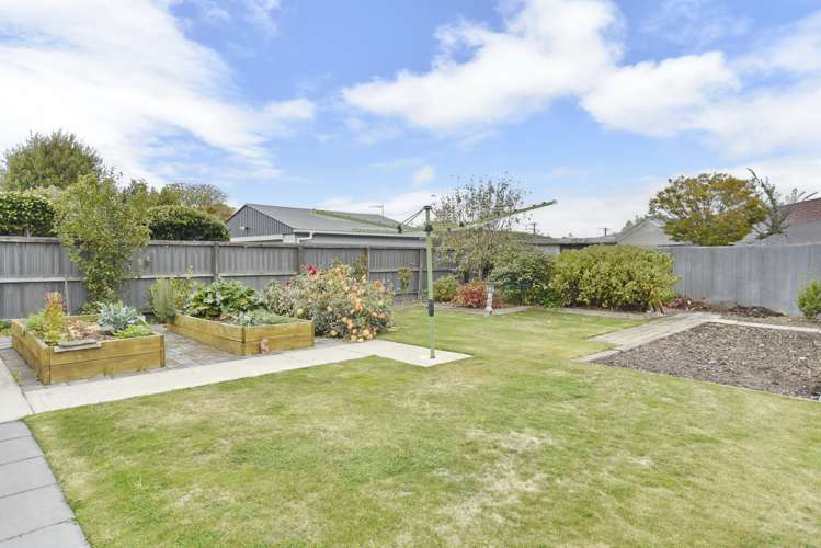 15 Chedworth Avenue Bishopdale_19