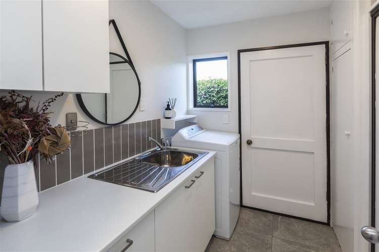 464 Avonhead Road Avonhead_14