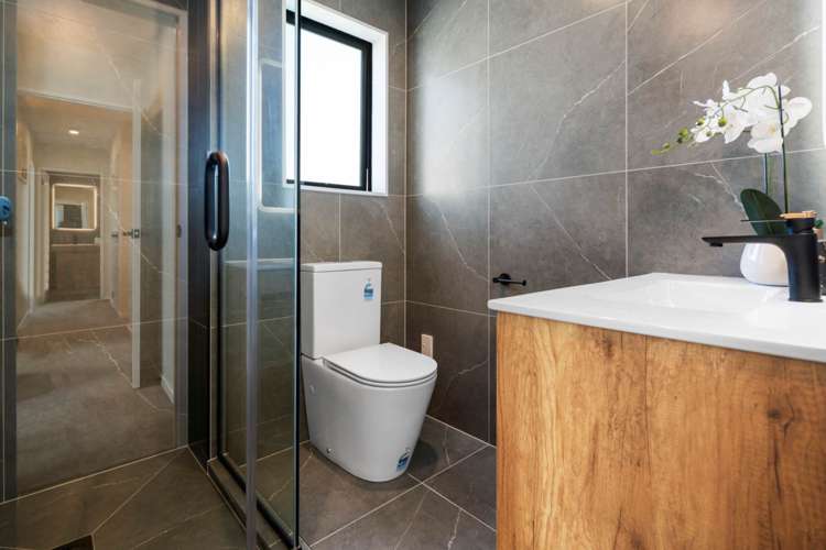 6 Greenbrier Street Westgate_19