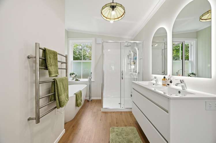 11 John Road Fairy Springs_10