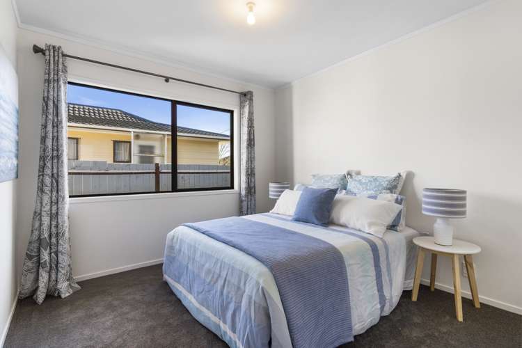 2/128a Bruce Mclaren Road Henderson_8