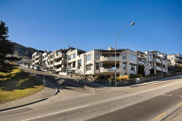 Unit 204 The Glebe, 1 Beetham Street Queenstown_4