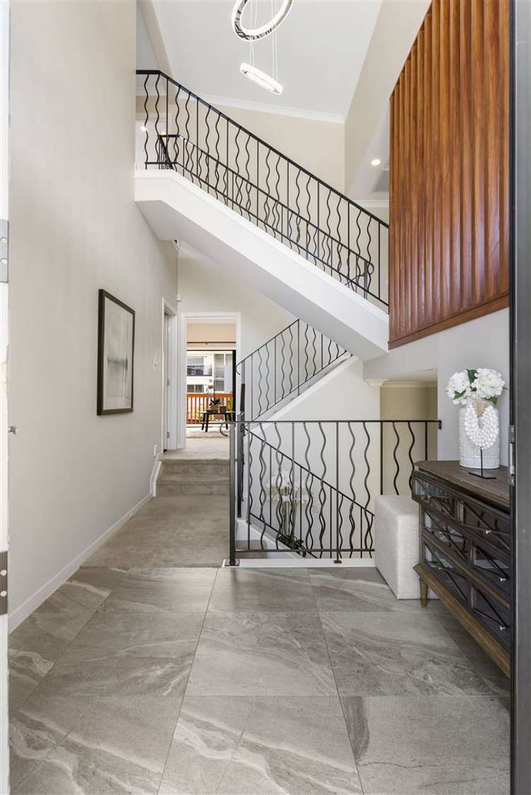 97 Medallion Drive Oteha_6