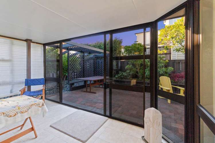 2/1 Penzance Road Mairangi Bay_7