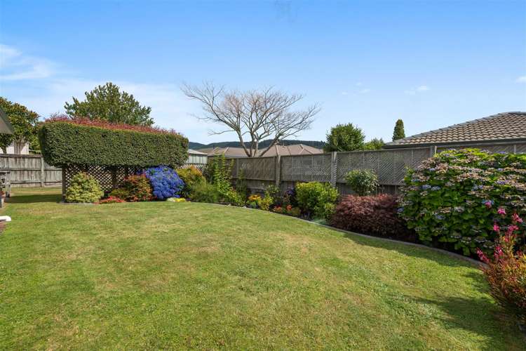 57 Basley Road Owhata_17