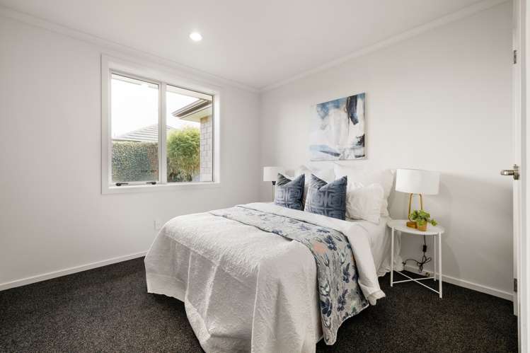 6 Cabourne Drive Glenview_11