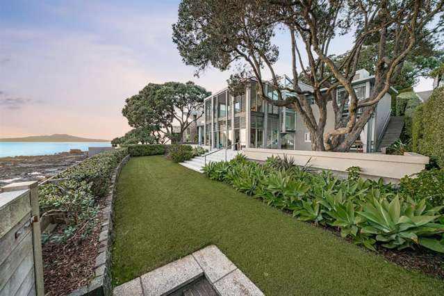 North-Facing Beachfront - Takapuna’s Best address