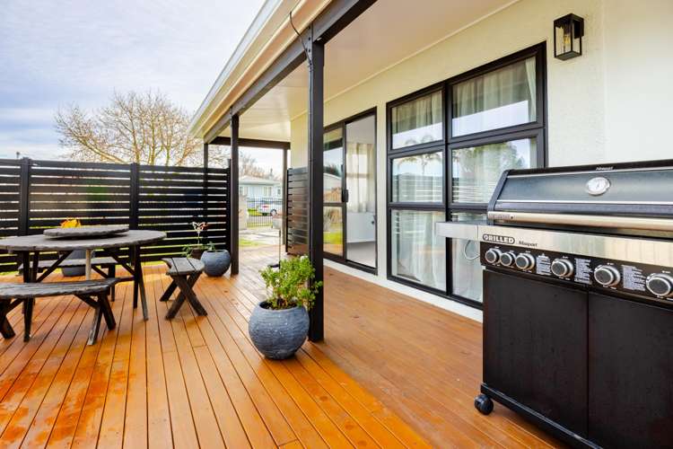 402 Park Road South Akina_30