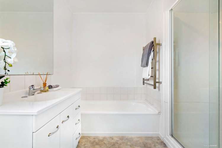 10 Constance Place Clover Park_10