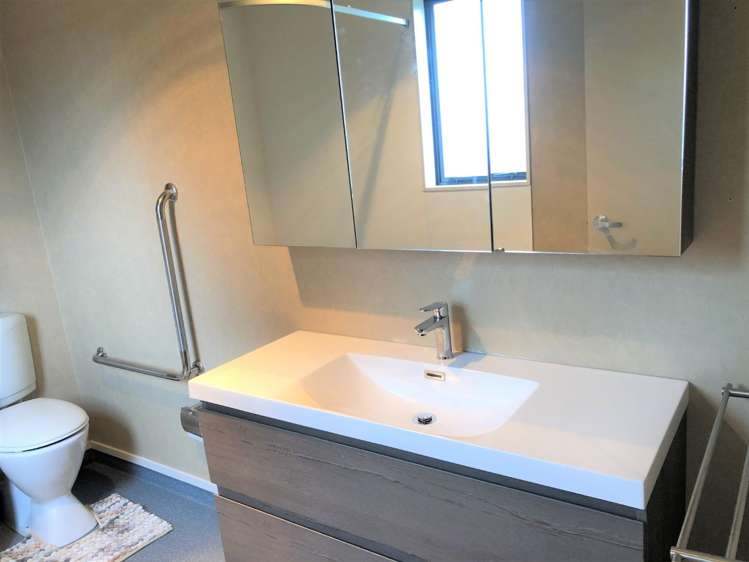 128 Brookfield Street 1074_8