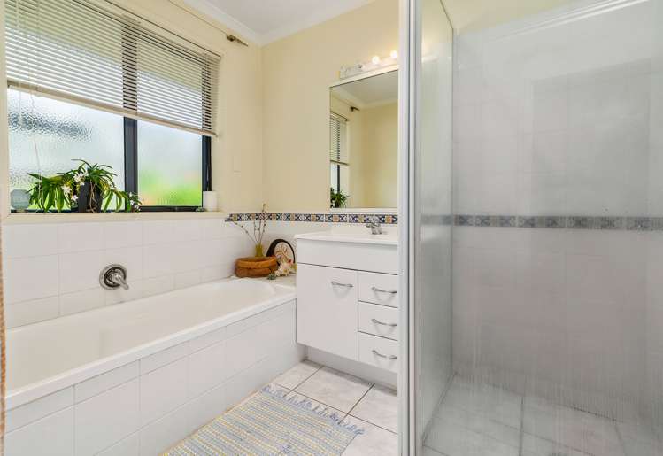 183b Ranolf Street Glenholme_15