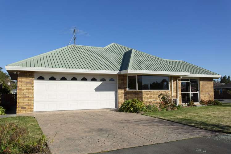 98 Pages Road Allenton_24