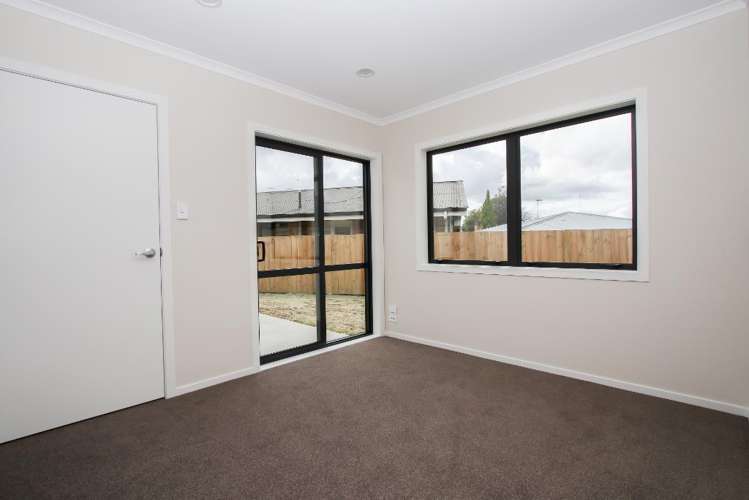 3/3 Southbrook Close 1071_1
