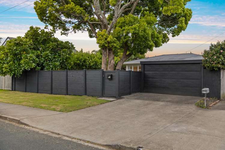 52 Neil Avenue Te Atatu Peninsula_14