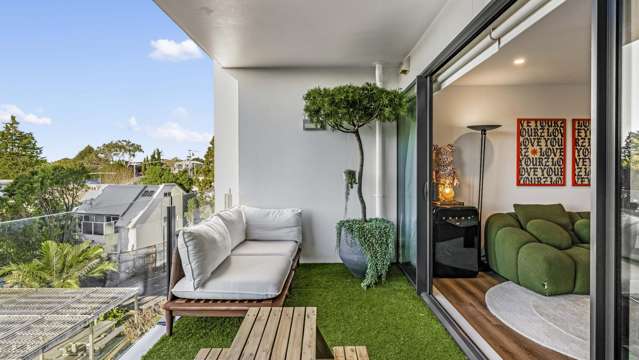 212/8 Thompson Park Road Mount Wellington_1