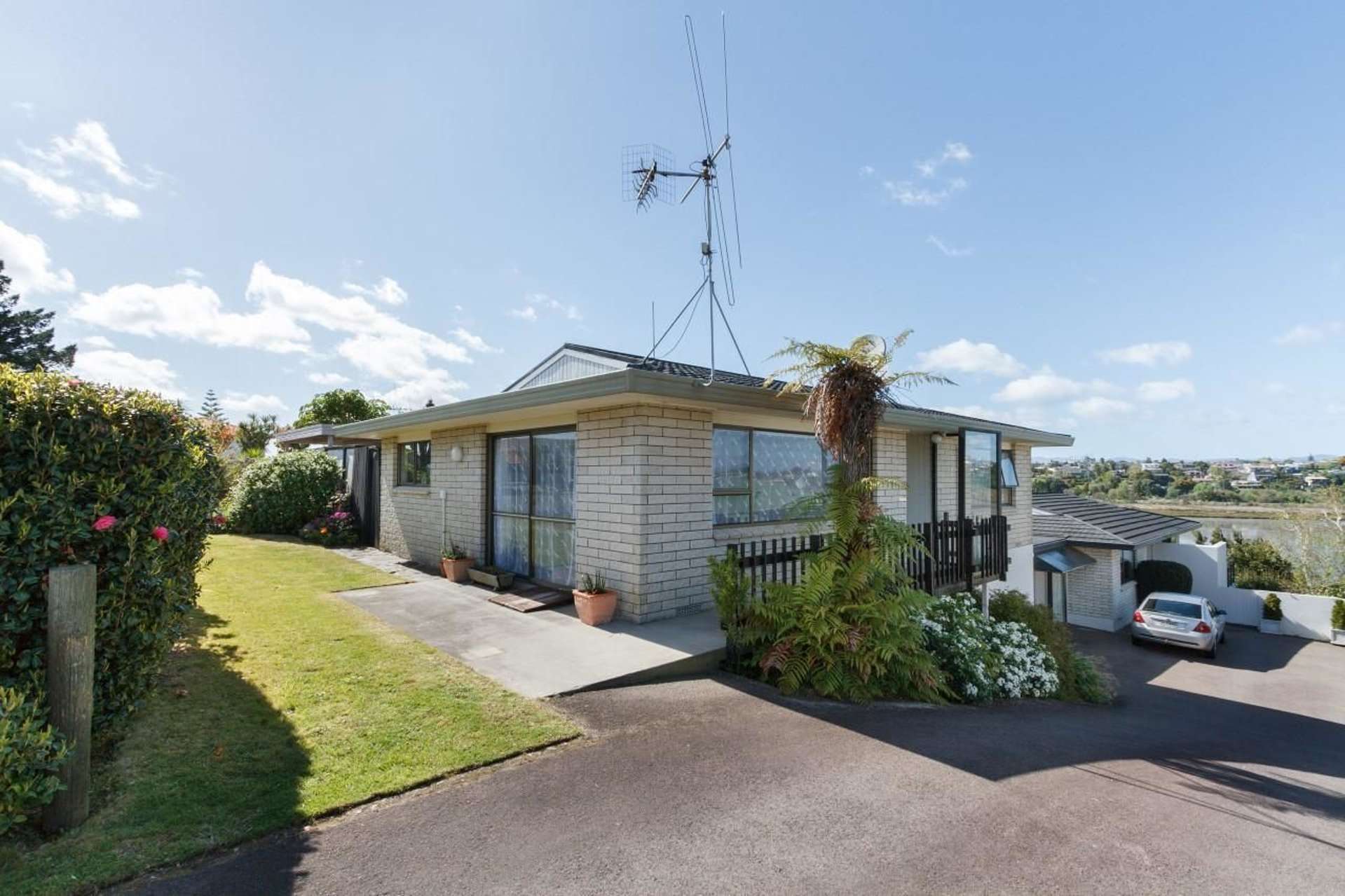 24 Sunny Bay Road Matua_0