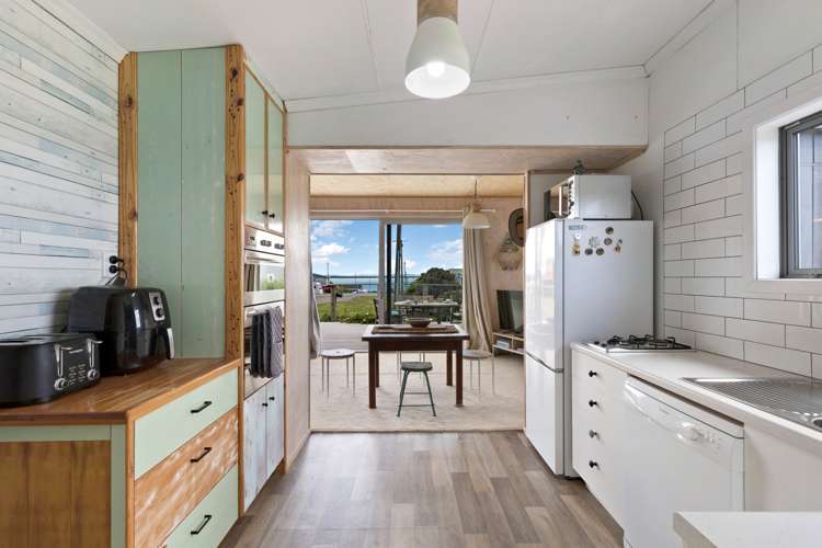 31 Violet Street Riverton_15