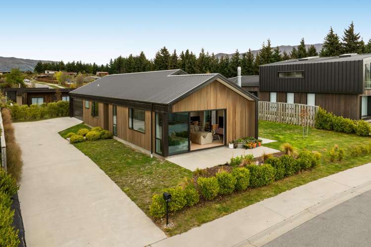 18 Robrosa Street Wanaka_15