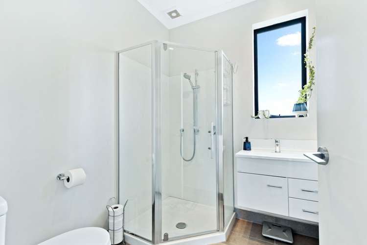 5/7 Uku Lane Hobsonville_13