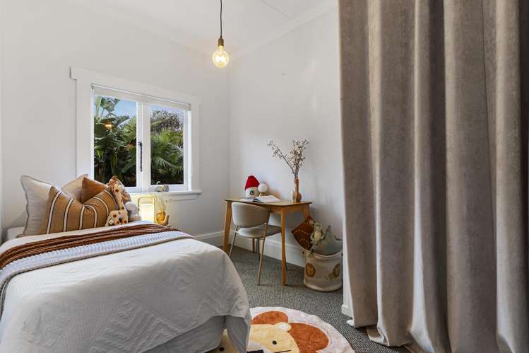 2/105 Lancaster Road Beach Haven_18