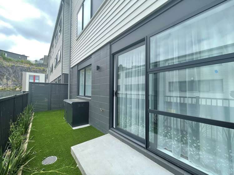 03/1g Percy Winstone Lane Stonefields_11