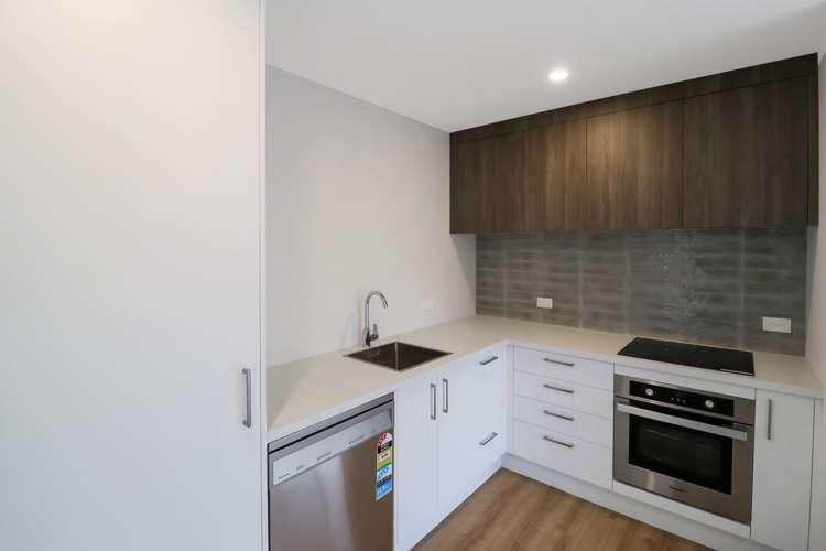 C/137 Whites Line East 1369_5