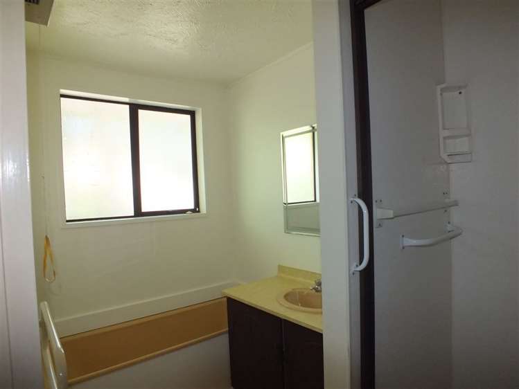 2/471 Wairakei Road Burnside_9