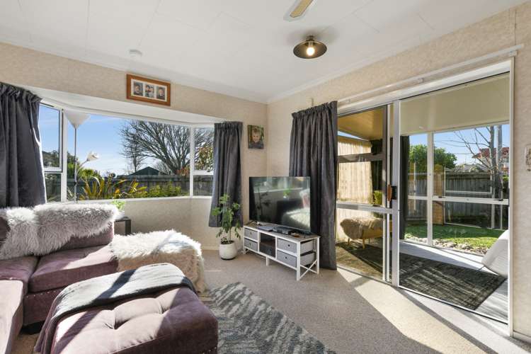 2 Squire Way Richmond_6