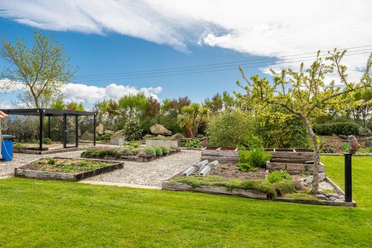 32 Bradleigh Park Fairhall_25