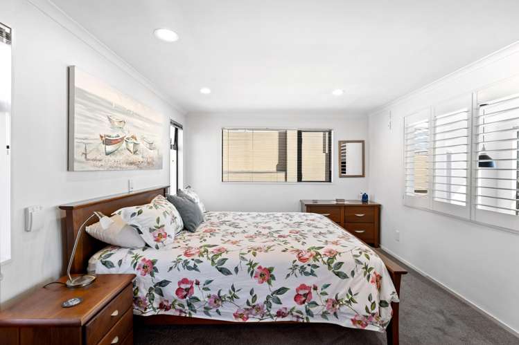 2 North Terrace Westshore_15