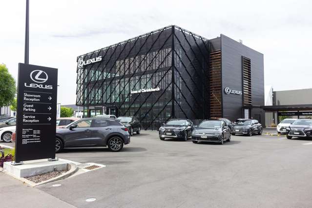 Exceptional Top Floor Office Offering