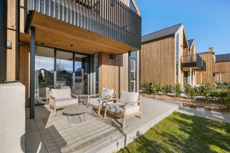 13/2 McKinlay Lane Jacks Point_25