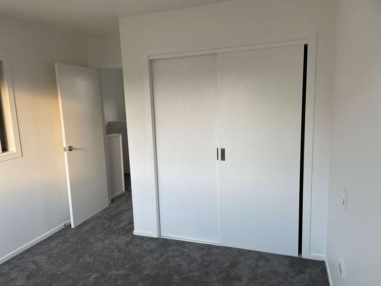5/102 Millbrook Road_0