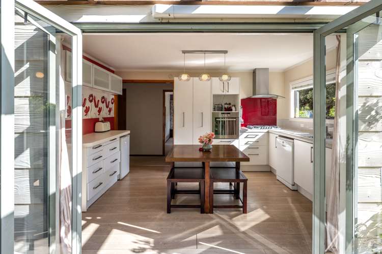 43 Tahatai Road Oneroa_12