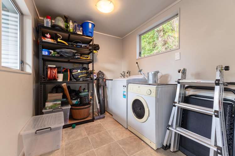 6 Menin Road Raumati South_17