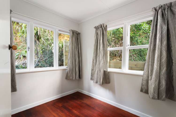 11 Adams Road Thornton Bay ThamesCoromandel Houses for Sale