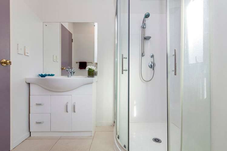 1/8 Cleary Road Panmure_5