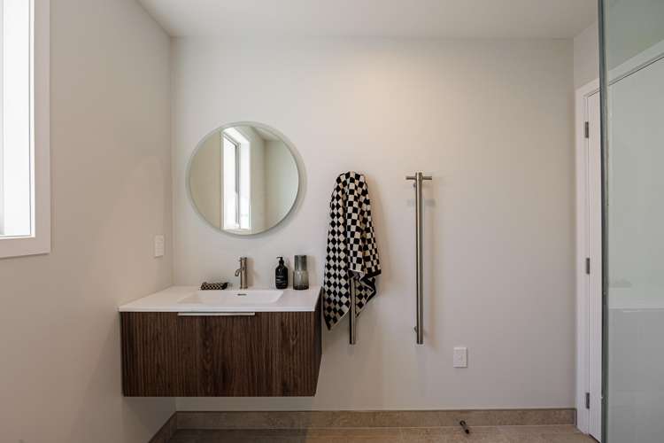 63 Pelorus Avenue Poraiti_11