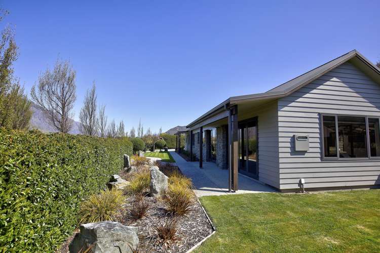 48 Ferry Hill Drive Lower Shotover_19