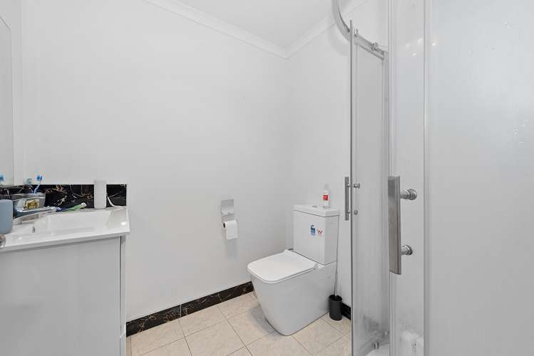 1/107 Knighton Road Hillcrest_6