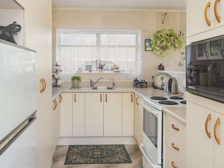 73 Fergusson Street Stoke_11