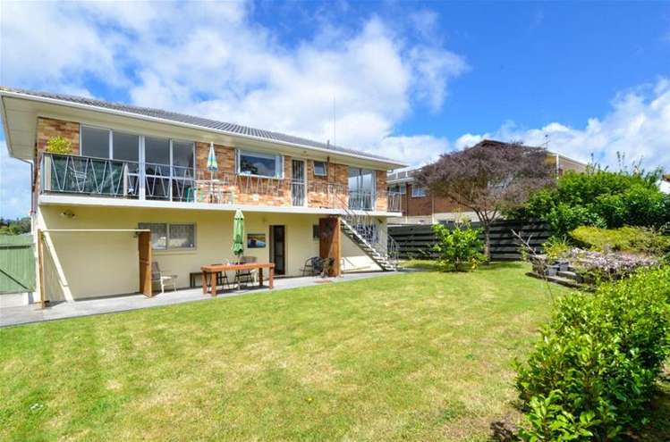 24 Taitua Drive Te Atatu South_22