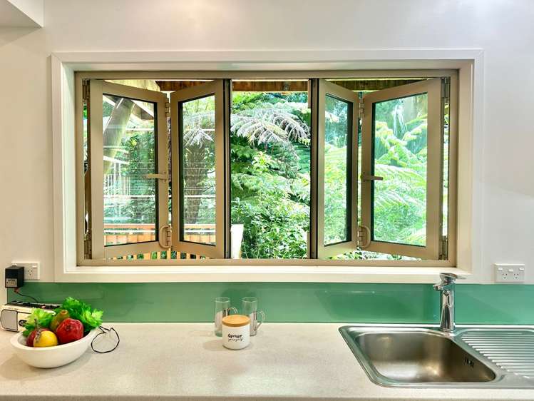 191 Scenic Drive Titirangi_18