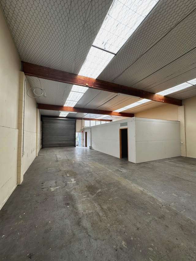 3A/58-62 Henderson Valley Road Henderson_4